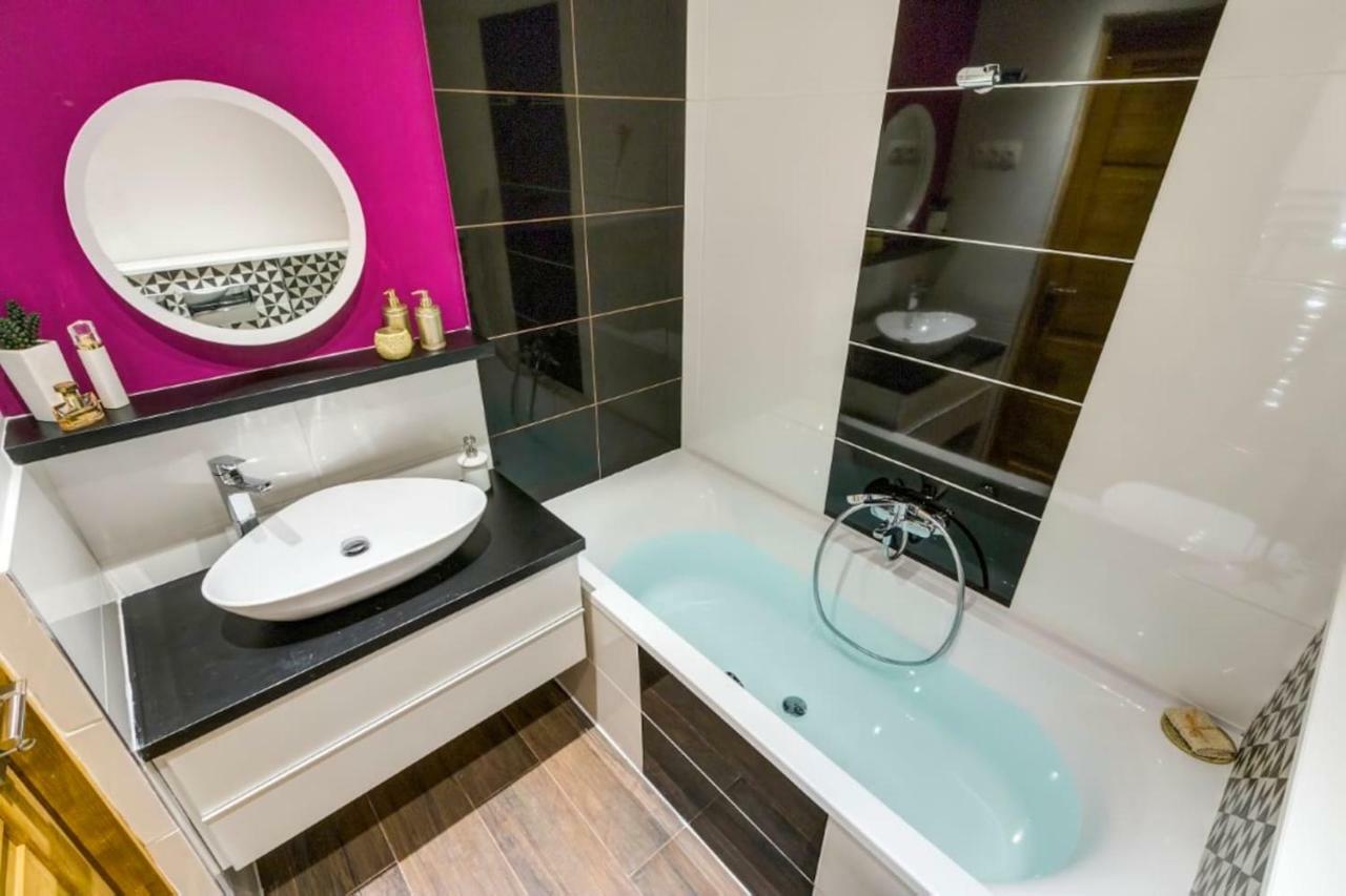 Cozy Downtown Studio Apartment Budapest Eksteriør billede